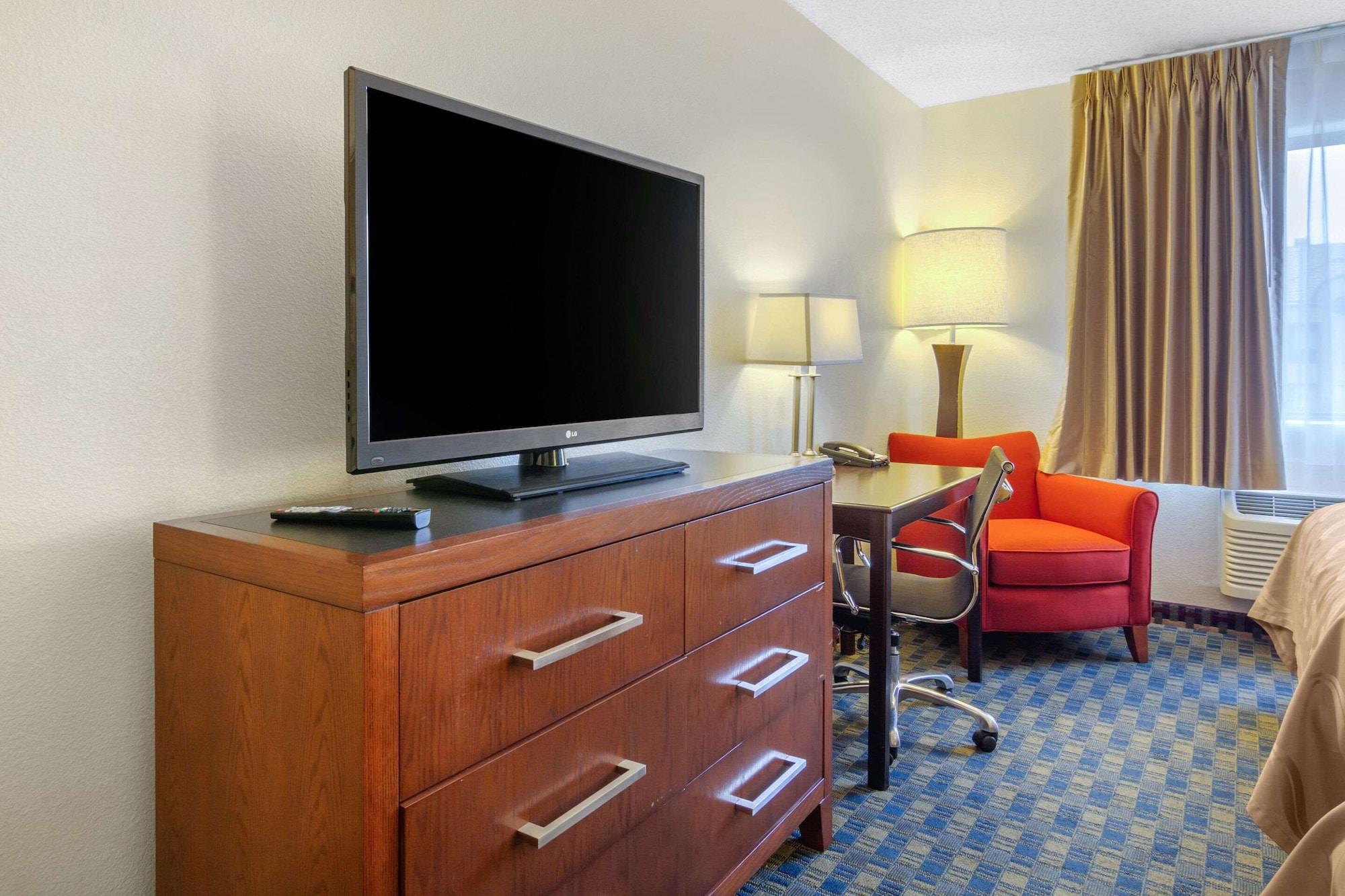 Quality Inn & Suites Lakewood - Denver Southwest Exteriér fotografie