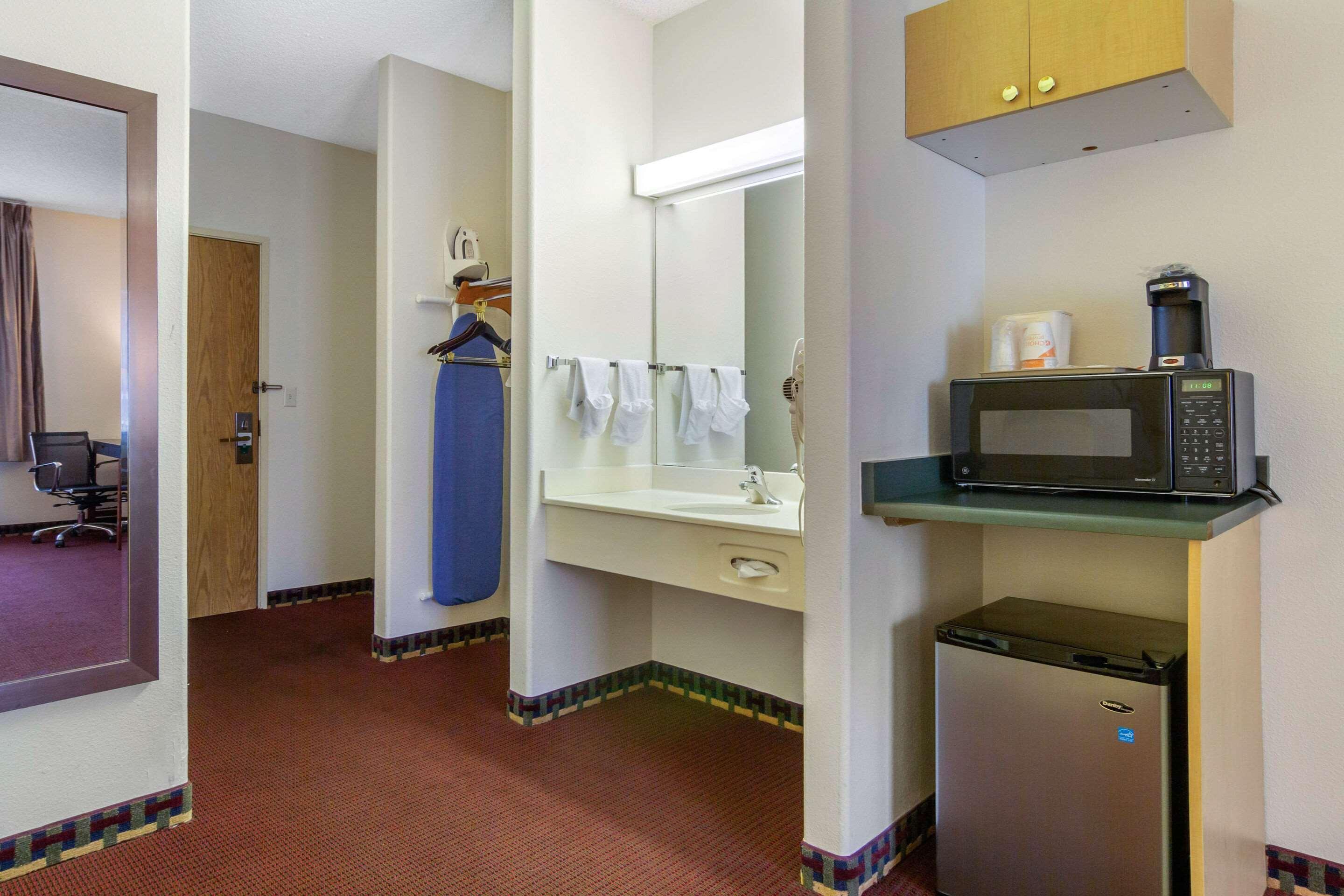 Quality Inn & Suites Lakewood - Denver Southwest Exteriér fotografie